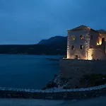 Mavromichalai Hotel