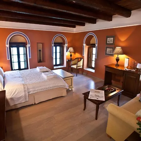 Mavromichalai Hotel Limeni