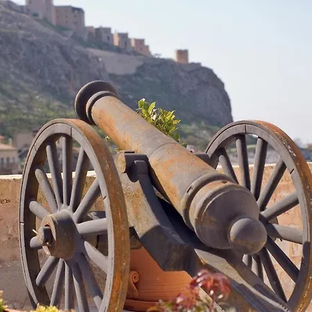 Mavromichalai Limeni