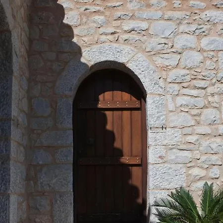 Mavromichalai