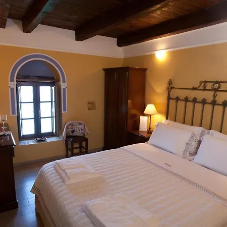 Hotel Mavromichalai Liménion