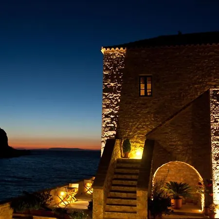 Mavromichalai Hotel