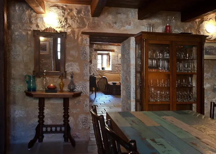 Mavromichalai Szálloda