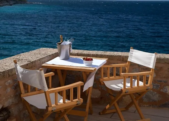 Hotel Mavromichalai Liménion